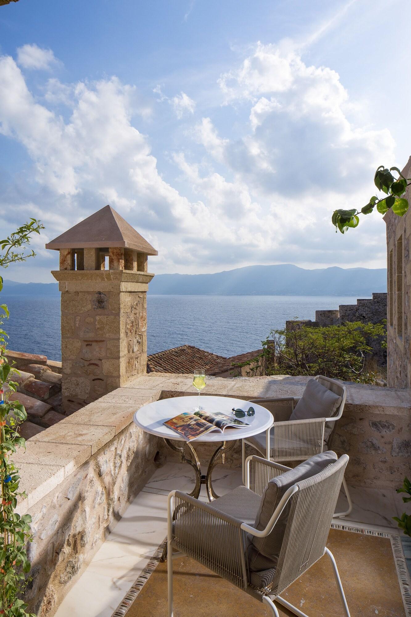 מונמבאסיה Moni Emvasis Luxury Suites מראה חיצוני תמונה