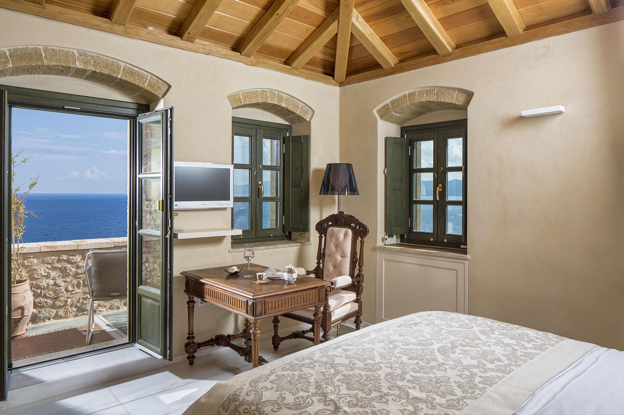 מונמבאסיה Moni Emvasis Luxury Suites מראה חיצוני תמונה