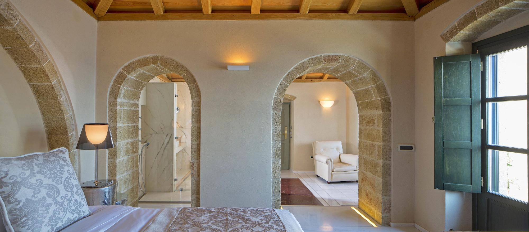 מונמבאסיה Moni Emvasis Luxury Suites מראה חיצוני תמונה