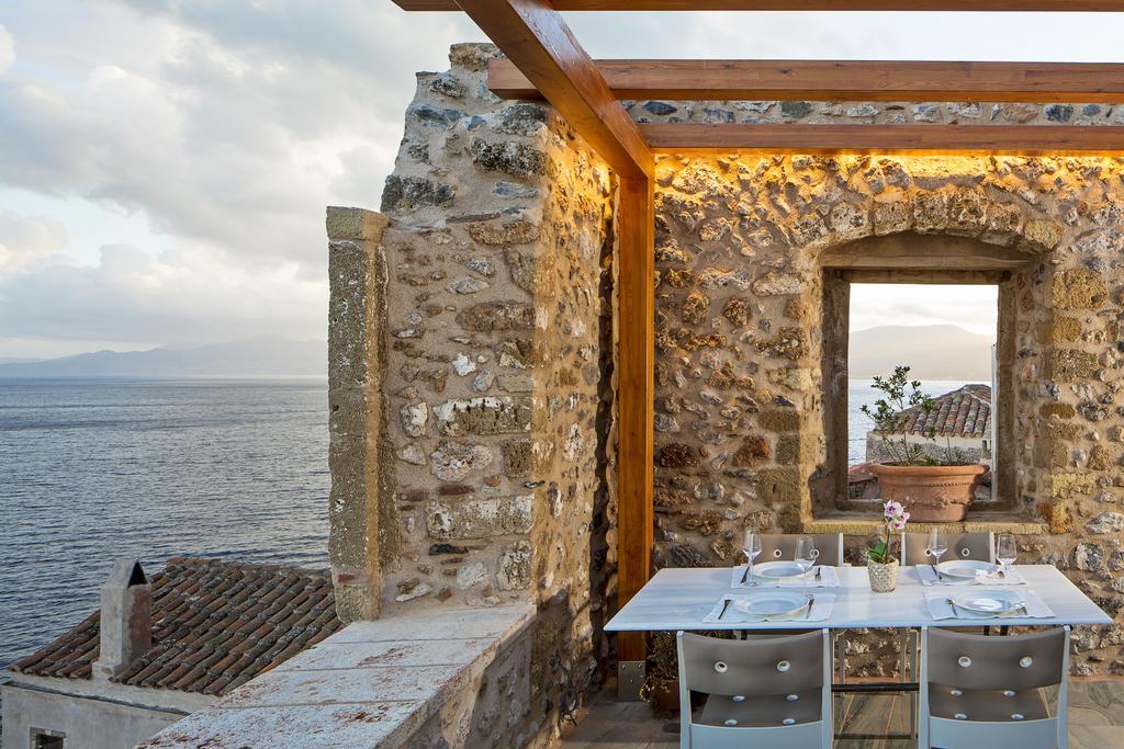 מונמבאסיה Moni Emvasis Luxury Suites מראה חיצוני תמונה