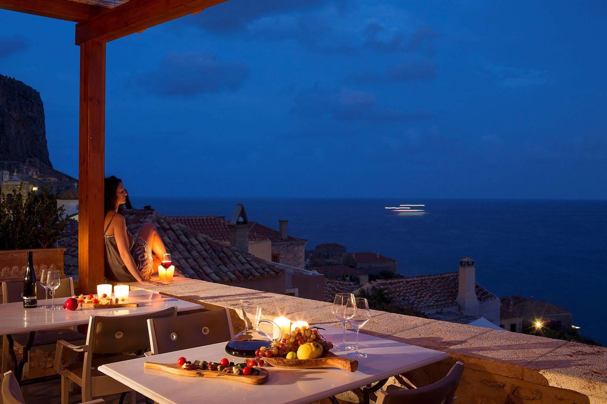 מונמבאסיה Moni Emvasis Luxury Suites מראה חיצוני תמונה